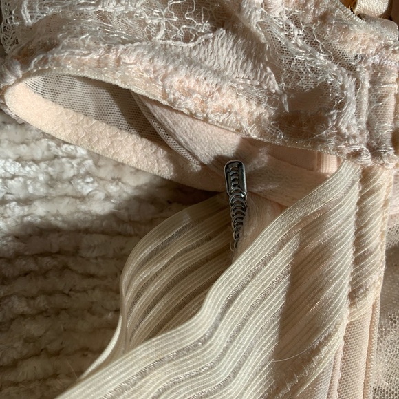 Vintage blush corset slip by Victoria’s Secret ✨ - Picture 5 of 8